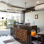 Hotel Sheldon International Near Science City