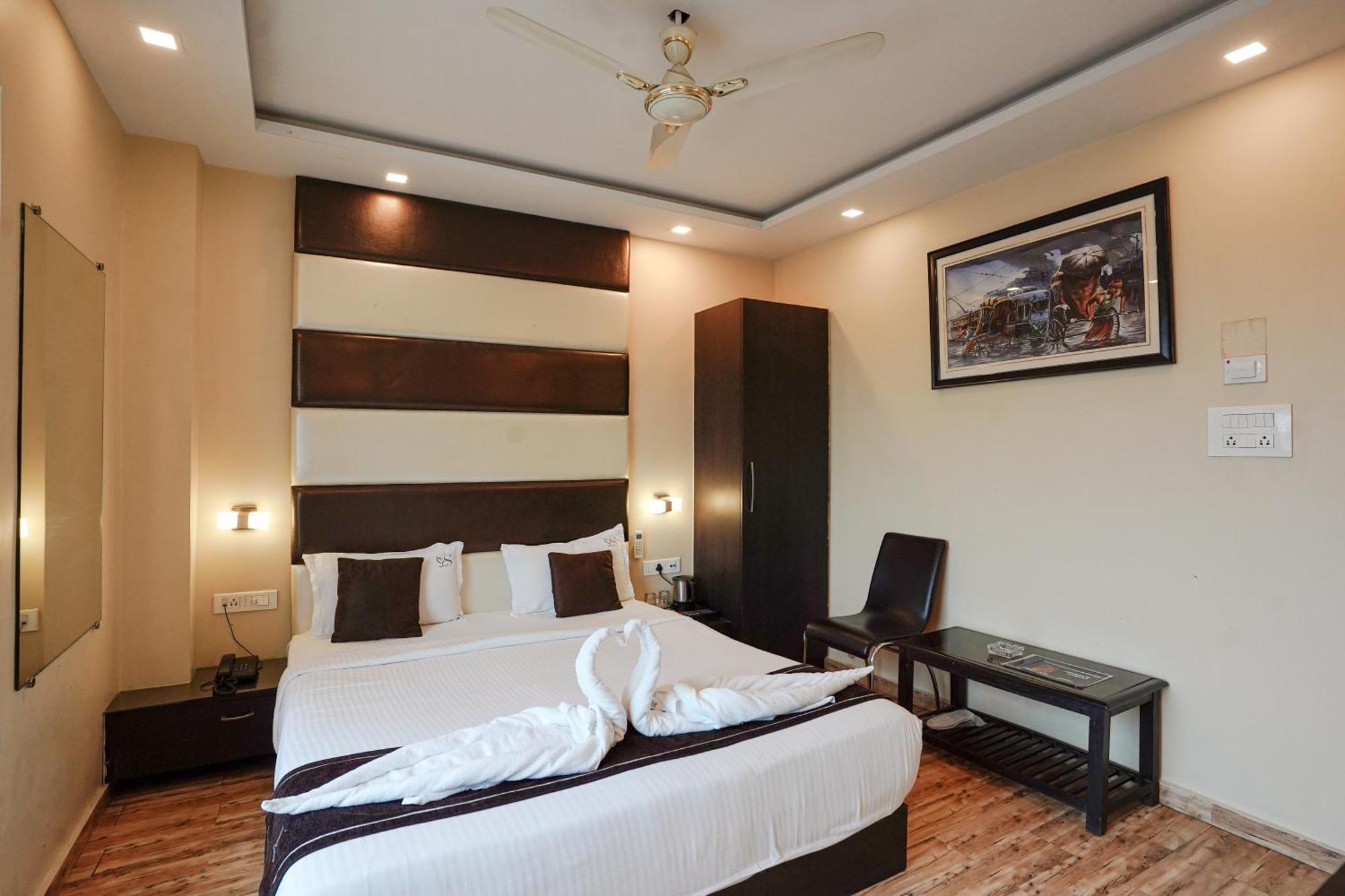 Sheldon International Near Science Hotel 3*