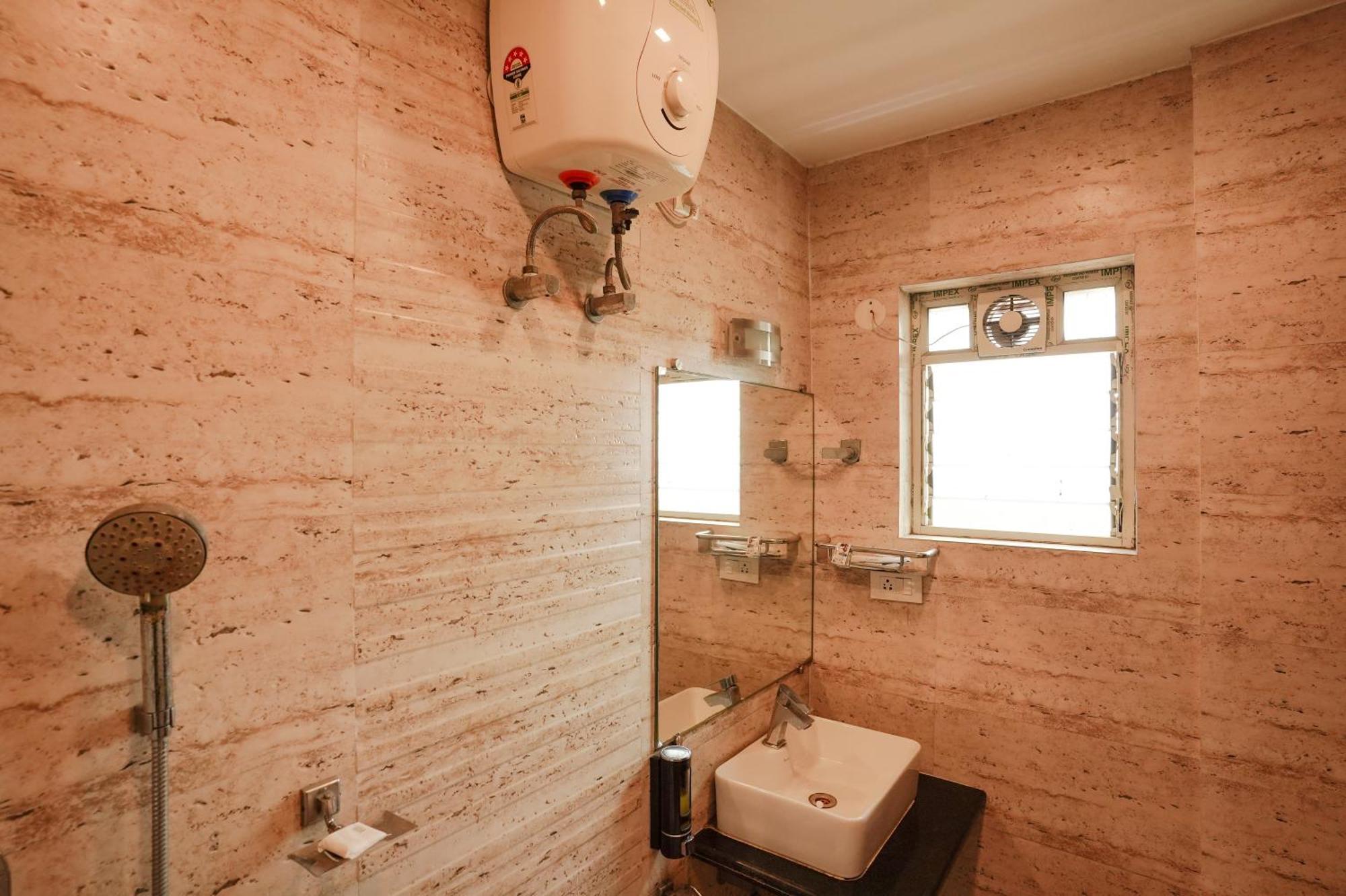 Hotel Sheldon International Near Science Kolkata