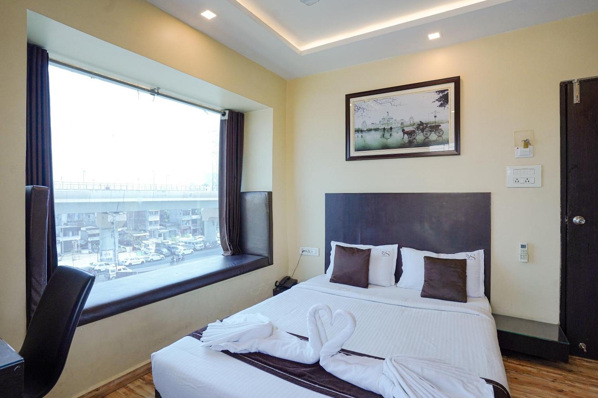 Sheldon International Near Science Hotel 3*