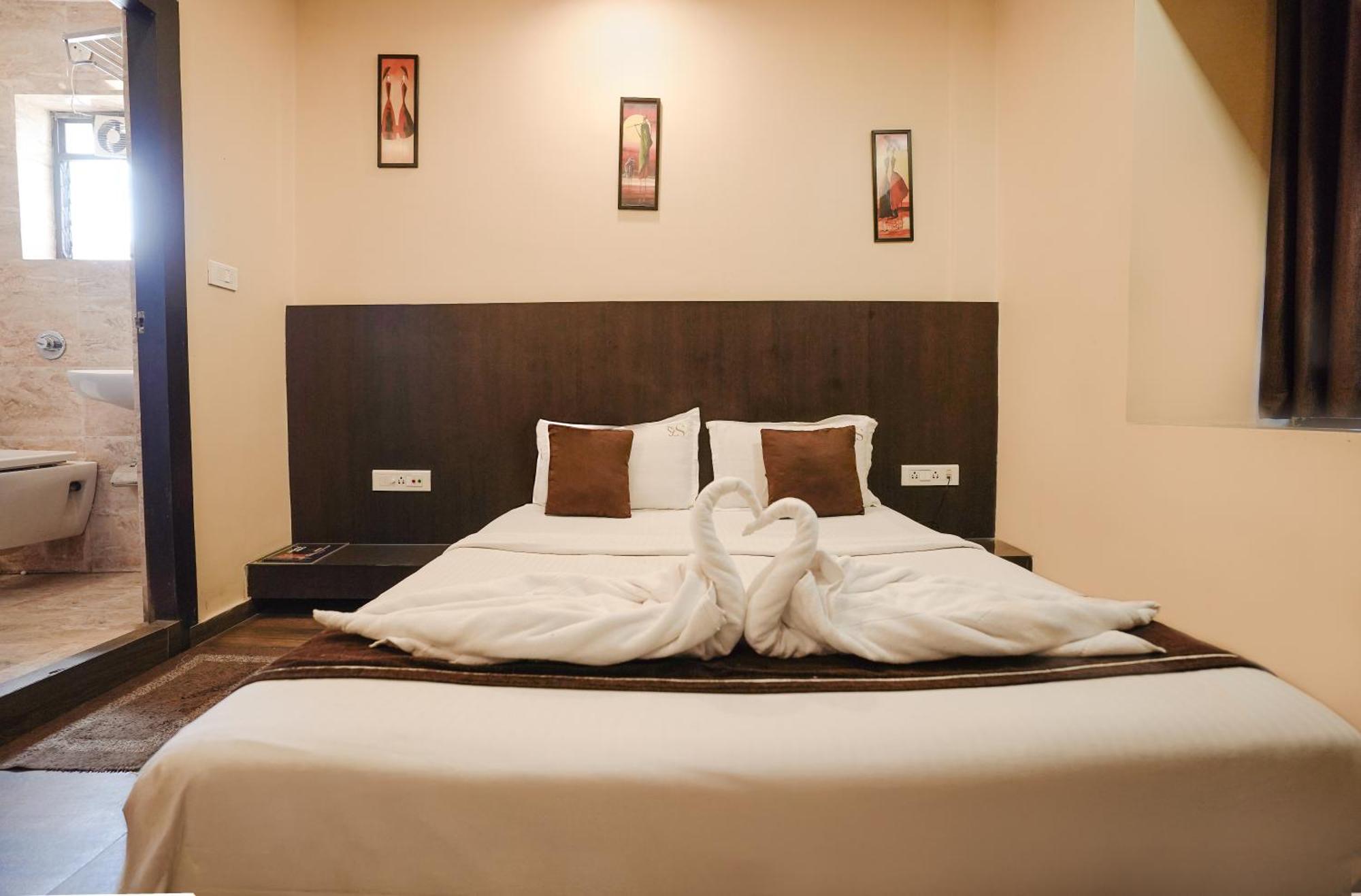 Sheldon International Near Science Hotel Kolkata
